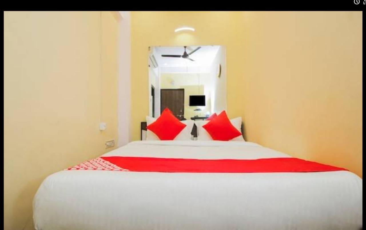 Hotel Swaraj Logde 潘韦尔 外观 照片