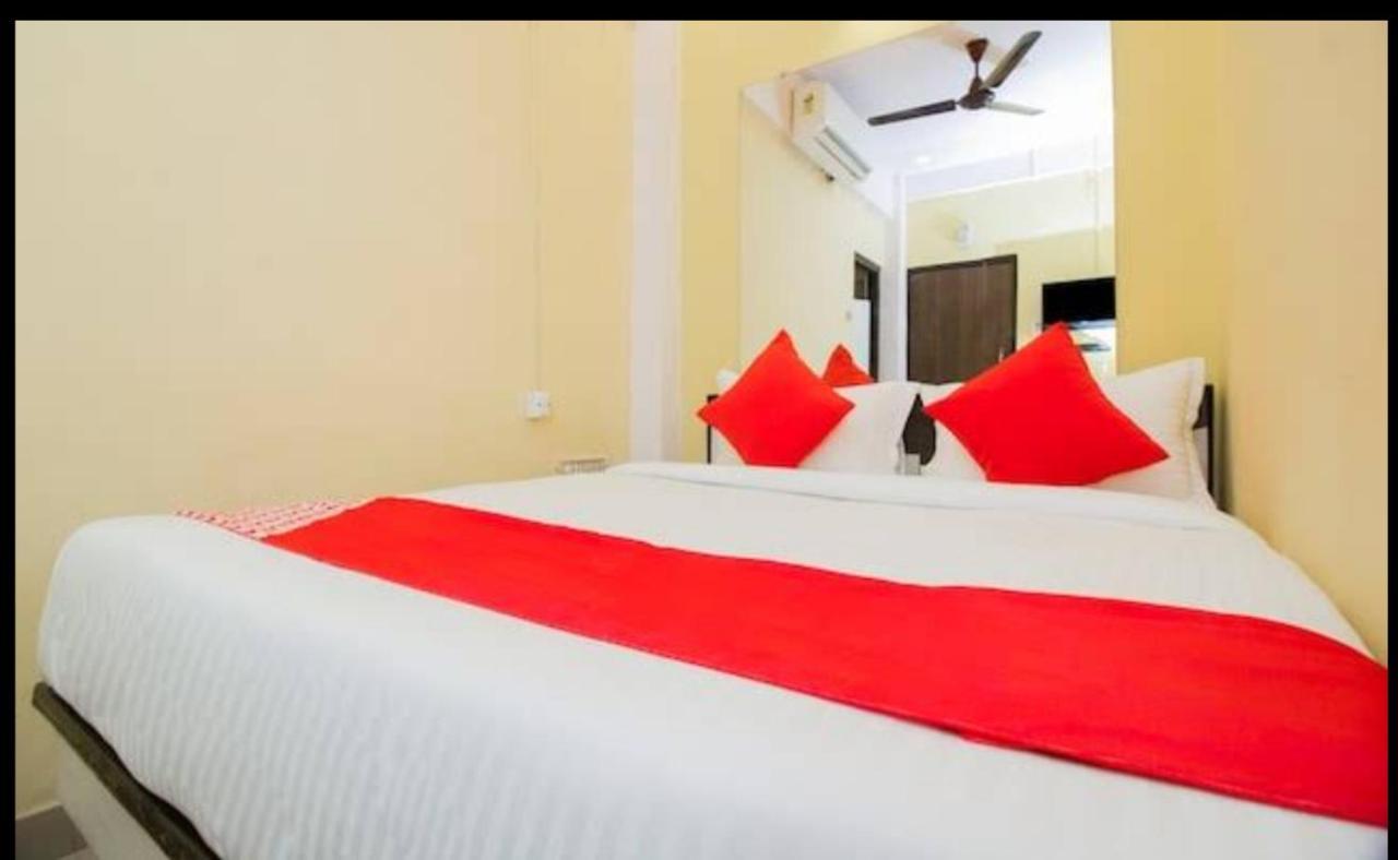 Hotel Swaraj Logde 潘韦尔 外观 照片